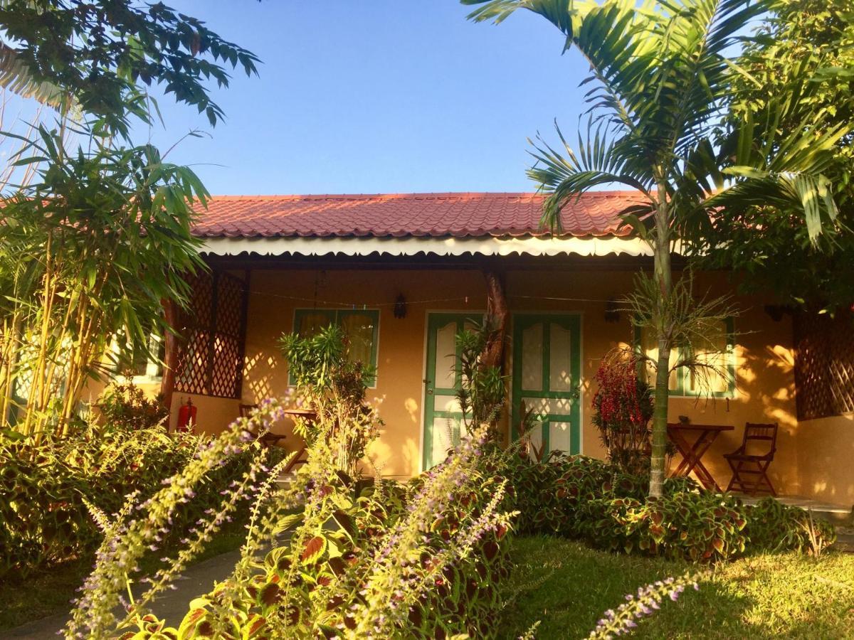 Soluna Guest House Pantai Cenang  Zewnętrze zdjęcie